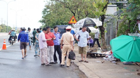 Truy tìm ôtô tông chết người rồi bỏ trốn