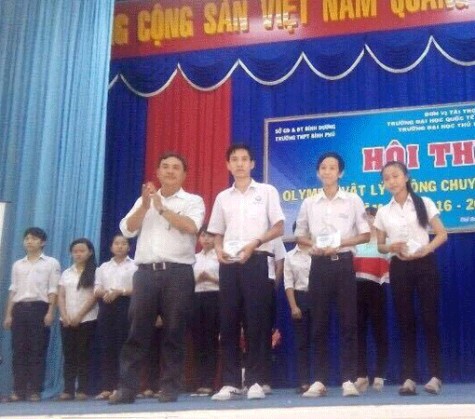 Hội thi Olympic Vật lý không chuyên lần thứ III năm học 2016-2017