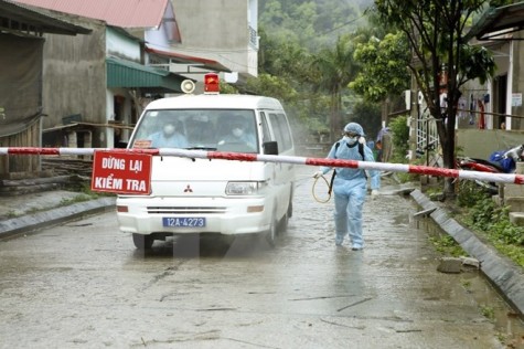 Giám sát chặt khách nhập cảnh vào Việt Nam để phòng cúm H7N9