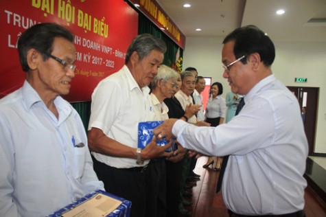 Công đoàn Trung tâm Kinh doanh VNPT - Bình Dương: Tích cực phát triển kinh doanh và chăm lo đoàn viên công đoàn