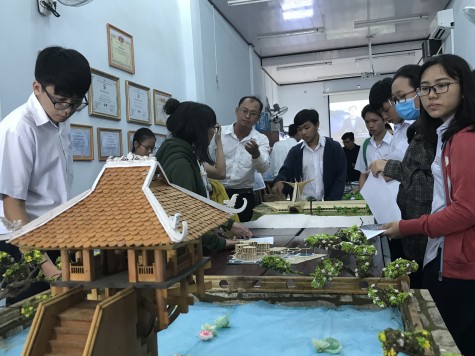 Đại học Thủ Dầu Một: Chung tay khơi gợi đam mê sáng tạo, nghiên cứu khoa học cho học sinh