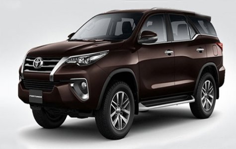 Toyota Fortuner làm mới để cạnh tranh Mitsubishi Pajero Sport