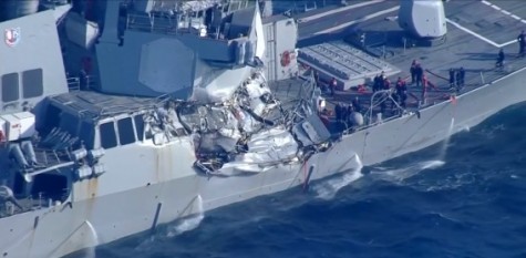 Cận cảnh tàu khu trục Mỹ USS Fitzgerald bị tàu chở hàng đâm thủng