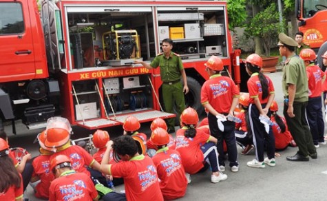 Vui hè cùng “Một ngày làm lính chữa cháy”