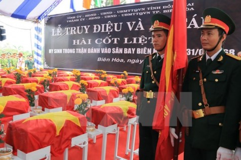 An táng hài cốt liệt sỹ hy sinh trong trận đánh sân bay Biên Hòa 1968