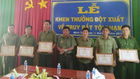 Khen thưởng thành tích phá án