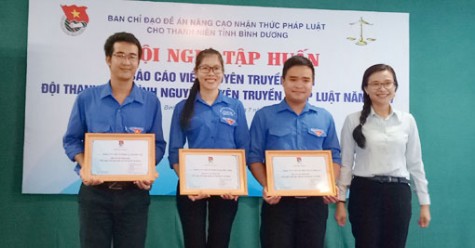 Hội nghị tập huấn báo cáo viên, tuyên truyền viên đội thanh niên tình nguyện tuyên truyền pháp luật năm 2017