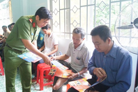 Phòng Cảnh sát hình sự - Công an tỉnh: Tổ chức tuyên truyền phòng, chống tội phạm mua bán người