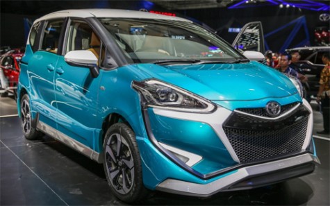 Toyota Sienta Ezzy - xe gia đình phong cách lạ