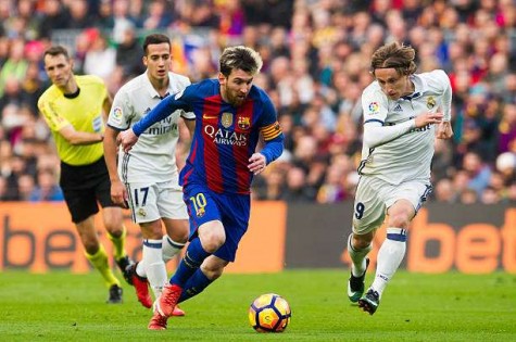 SIÊU CÚP TÂY BAN NHA, BARCELONA - REAL MADRID: “Gã khổng lồ” gặp khó