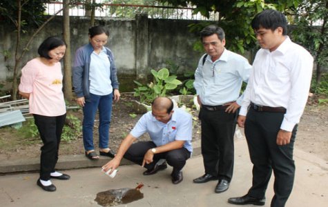 Ban Văn hóa-Xã hội HĐND tỉnh: Khảo sát phòng, chống sốt xuất huyết và dịch bệnh trên người tại TX. Thuận An