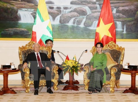 Tổng Bí thư hội kiến với Cố vấn Nhà nước Myanmar Aung San Suu Kyi