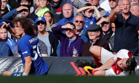 David Luiz bị đuổi, Chelsea chia điểm cùng Arsenal