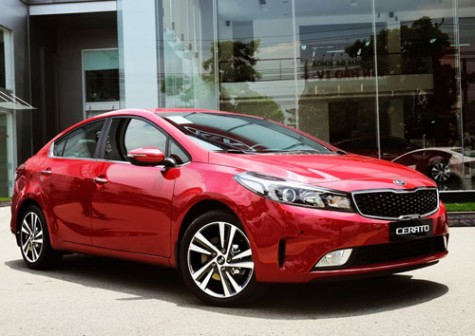 Kia Cerato giảm giá đến 10 triệu đồng