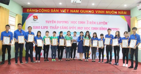 “Thắp sáng ước mơ học sinh Bình Dương” và tuyên dương học sinh đạt danh hiệu “Học sinh 3 rèn luyện” năm học 2016-2017