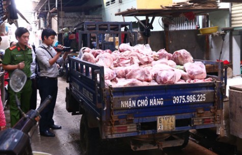 Ngăn chặn thực phẩm bẩn tuồn vào thị trường