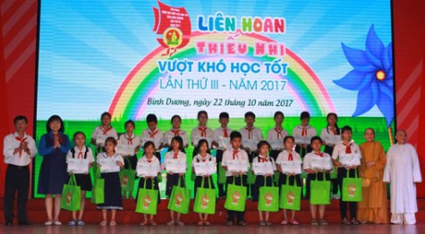 Tỉnh đoàn: Tổ chức Liên hoan thiếu nhi vượt khó học tốt lần thứ III