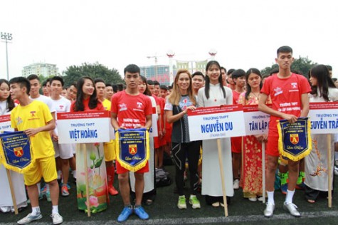 Khai mạc giải bóng đá học sinh Hà Nội tranh Cup Number 1 Active