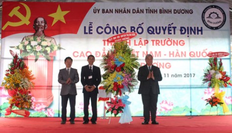 Lễ công bố quyết định thành lập trường Cao đẳng Việt Nam - Hàn Quốc Bình Dương