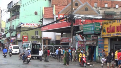 Điều tra nguyên nhân người phụ nữ chết cháy trong cửa hàng điện thoại