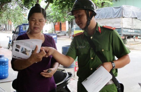 Ngày giả vờ tìm người quen, tối quay lại trộm