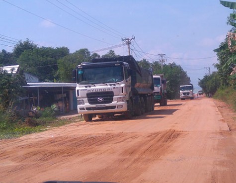 Đường giao thông ở xã Minh Hòa (Dầu Tiếng) xuống cấp: Cử tri kiến nghị sớm khắc phục