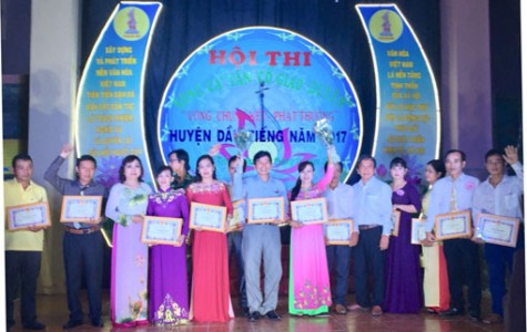 Chung kết hội thi song ca Tân cổ giao duyên huyện Dầu Tiếng năm 2017: Minh Quang - Ngọc Đẹp đoạt giải nhất