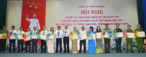 Công tác xây dựng Đảng năm 2017: Thực hiện có hiệu quả các mặt công tác