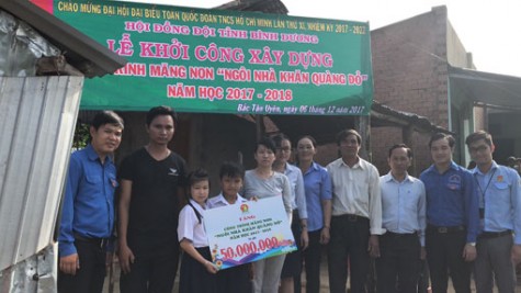 Khởi công xây dựng ngôi nhà Khăn Quàng đỏ