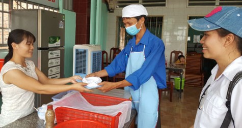 “Tuyến phố văn minh - an toàn thực phẩm”:  Nâng cao ý thức an toàn vệ sinh thực phẩm