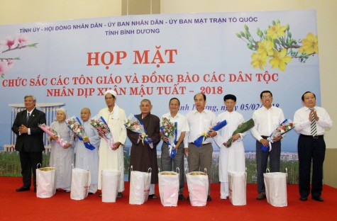 Bình Dương họp mặt chức sắc các tôn giáo và đồng bào các dân tộc nhân dịp xuân Mậu Tuất 2018