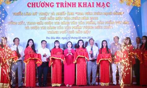 Khai mạc Triển lãm mỹ thuật và nhiếp ảnh Thủ Dầu Một vào xuân 2018