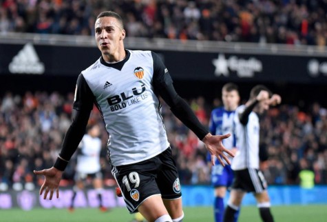 ​Đá bại Alaves, Valencia vượt mặt R.M