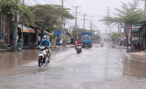 Trời nắng đường vẫn ngập