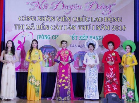 Hội thi “Nữ duyên dáng” công nhân viên chức lao động TX.Bến Cát: Nguyễn Thị Thanh Hằng đoạt giải nhất