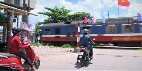 TX.Dĩ An:
Tập trung rà soát, bảo đảm trật tự an toàn giao thông đường sắt