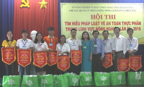 Hội thi Tìm hiểu pháp luật về an toàn thực phẩm trong lĩnh vực nông nghiệp lần III-2018