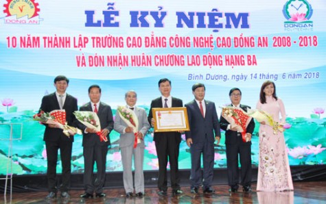 Trường Cao đẳng Công nghệ cao Đồng An: Kỷ niệm 10 năm thành lập và đón nhận Huân chương Lao động hạng ba