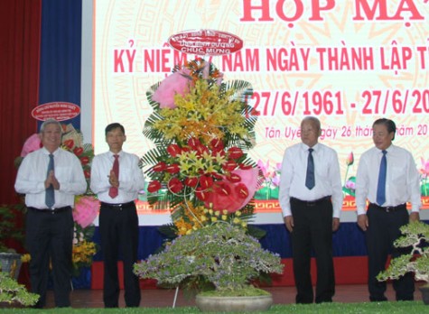 Họp mặt kỷ niệm 57 năm Ngày thành lập tỉnh Phước Thành