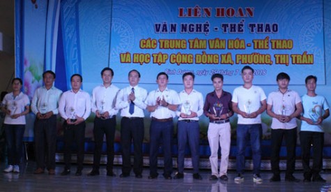 Khai mạc Liên hoan văn nghệ, thể thao Trung tâm văn hóa-Thể thao và học tập cộng đồng