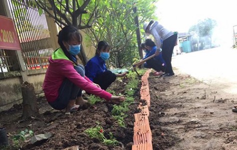 Phường đoàn Tân Phước Khánh (TX.Tân Uyên): Phối hợp thực hiện tuyến hẻm văn minh