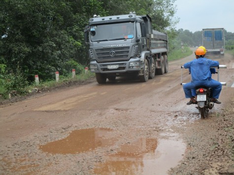 Phú Giáo:
Đã có kế hoạch sửa chữa, dặm vá đường ĐH516