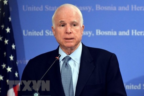 Các chính trị gia chia buồn trước sự ra đi của ông John McCain