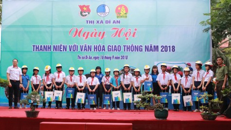 Thị đoàn Dĩ An: Tổ chức Ngày hội “Thanh niên với văn hóa giao thông”