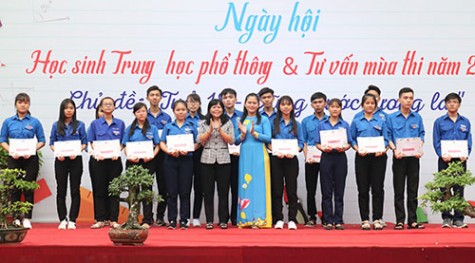 Hoạt động Đoàn - Hội trong học sinh, sinh viên:  Tạo nên những phong trào thi đua sôi nổi