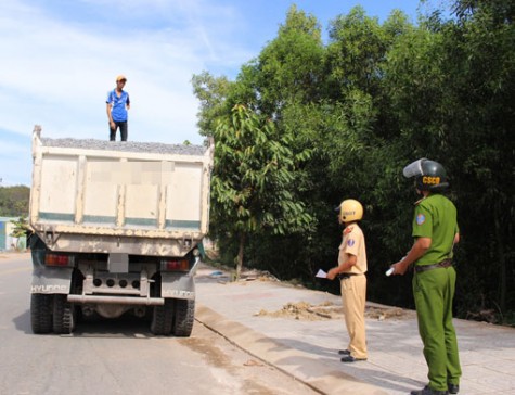 Xử lý triệt để các điểm đen, điểm tiềm ẩn nguy cơ tai nạn giao thông