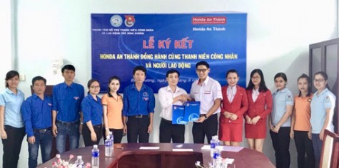 Trung tâm Hỗ trợ thanh niên công nhân và Lao động trẻ tỉnh: Ký kết thực hiện chương trình “Chung tay đồng hành cùng người lao động”