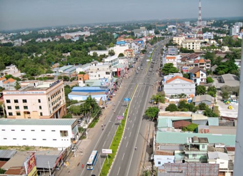 Tiếp tục triển khai đồng bộ các giải pháp, thực hiện thắng lợi Nghị quyết Đại hội Đảng bộ tỉnh lần thứ X, nhiệm kỳ 2015-2020