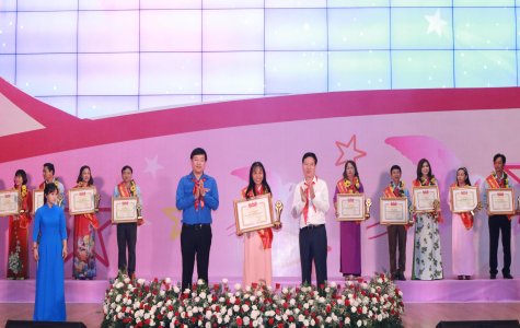 Lễ trao giải thưởng “Cánh én hồng” năm 2018