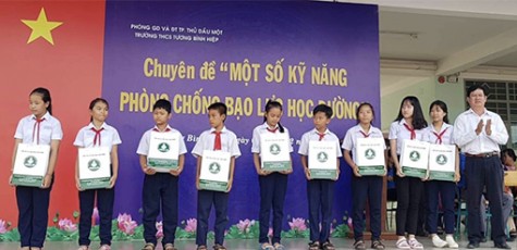 Huấn luyện kỹ năng phòng chống bạo lực học đường cho học sinh